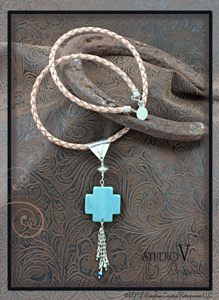 Country Crossing Necklace